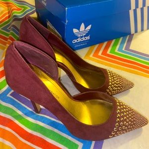 Beautiful burgundy shoes size 6M